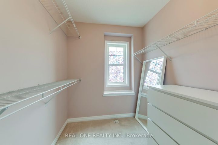 Photo 34 at 369 Timberland Gate, GO Glenorchy, Oakville