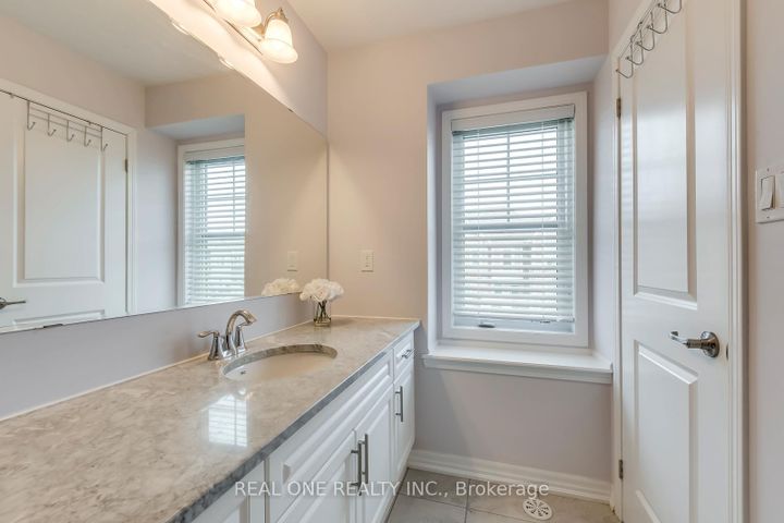 Photo 35 at 369 Timberland Gate, GO Glenorchy, Oakville