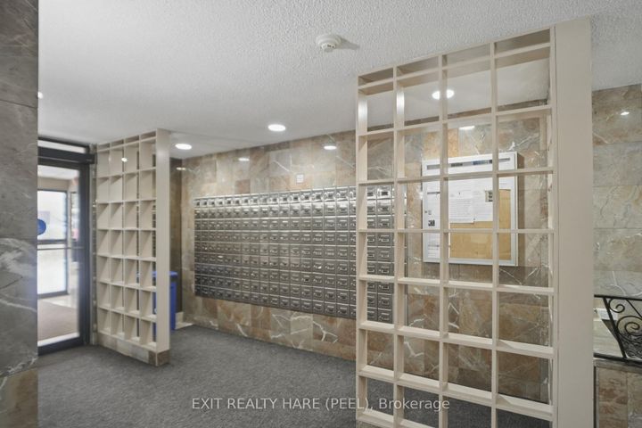 Photo 20 at 407 - 5 Lisa Street, Queen Street Corridor, Brampton