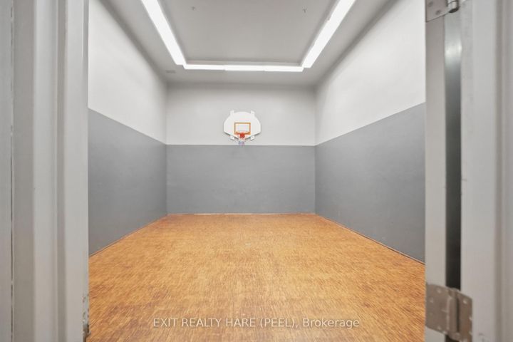 Photo 24 at 407 - 5 Lisa Street, Queen Street Corridor, Brampton