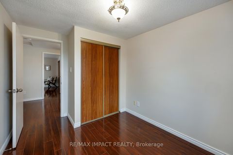 Photo 32 at 672 Galahad Drive, Eastdale, Oshawa