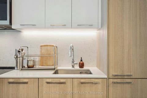 Photo 16 at 313 - 665 Queen Street E, South Riverdale, Toronto