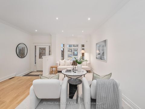 Photo 4 at 26 Eastmount Avenue, Danforth, Toronto