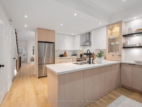 Photo 12 at 26 Eastmount Avenue, Danforth, Toronto