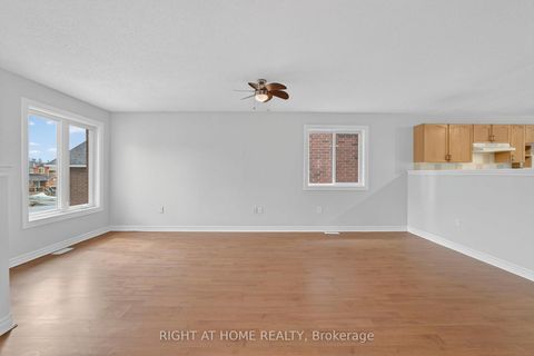 Photo 6 at 16 Glenhill Drive, Painswick South, Barrie