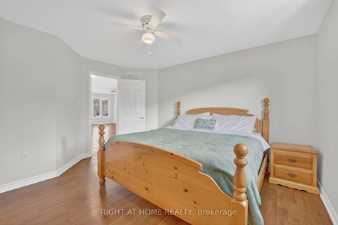 Photo 19 at 16 Glenhill Drive, Painswick South, Barrie