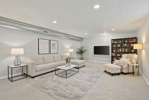 Photo 33 at 16 Glenhill Drive, Painswick South, Barrie