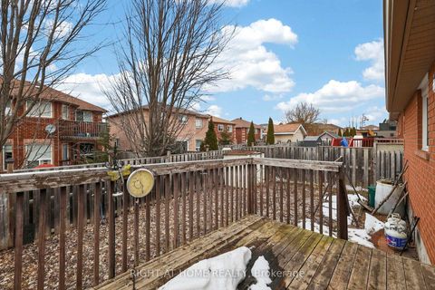 Photo 35 at 16 Glenhill Drive, Painswick South, Barrie