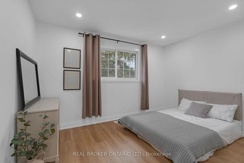 Photo 20 at 15 Buchanan Street, Grove East, Barrie