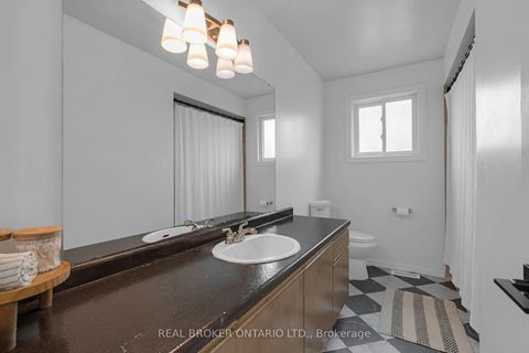 Photo 24 at 15 Buchanan Street, Grove East, Barrie