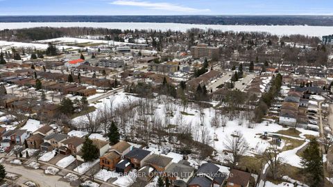 Photo 41 at 15 Buchanan Street, Grove East, Barrie