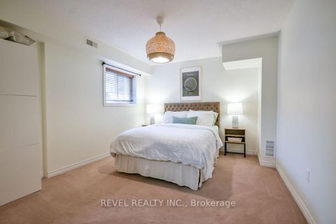 Photo 24 at 5 - 51 Ferndale Drive S, Ardagh, Barrie