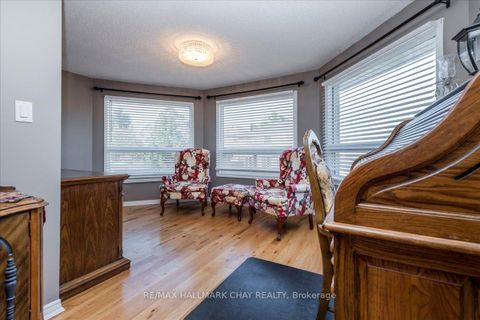 Photo 21 at 21 Barwick Drive, West Bayfield, Barrie