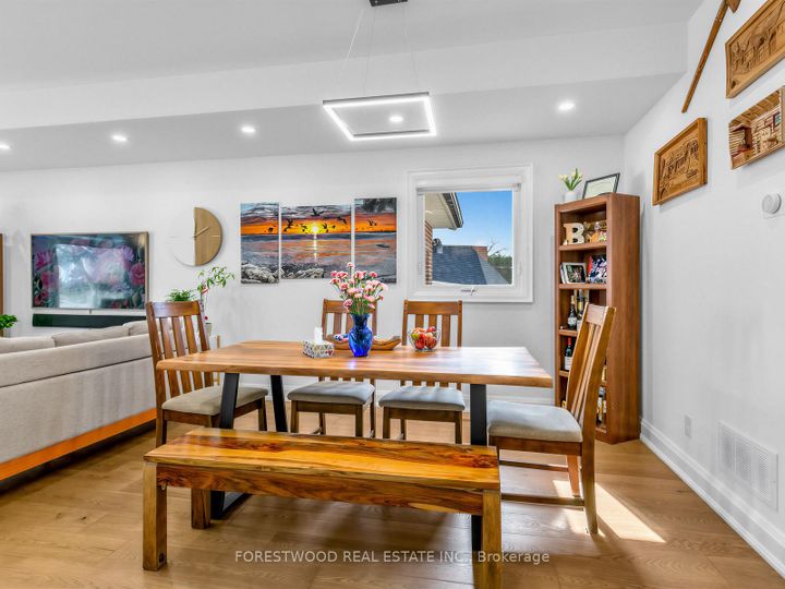 Photo 7 at 2185 Wyton Court, Lakeview, Mississauga