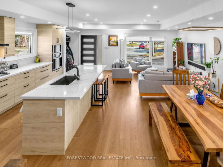 Photo 12 at 2185 Wyton Court, Lakeview, Mississauga