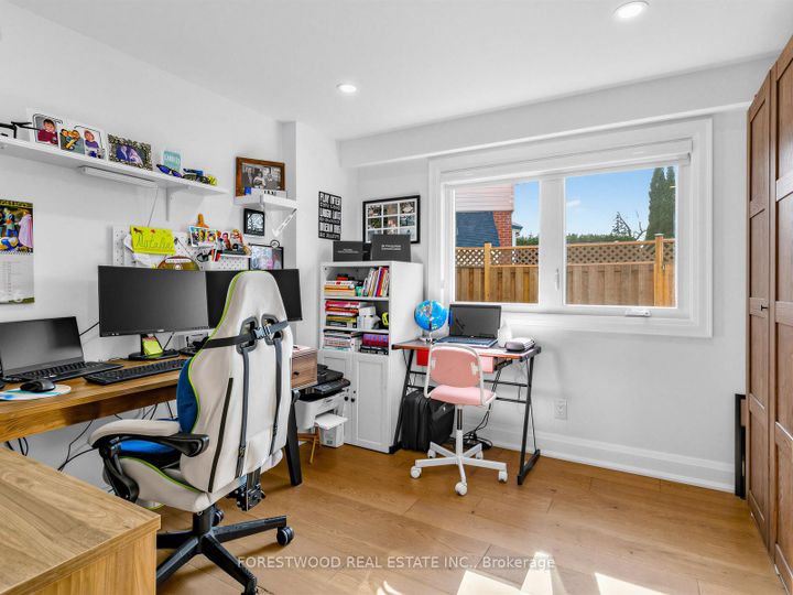 Photo 13 at 2185 Wyton Court, Lakeview, Mississauga