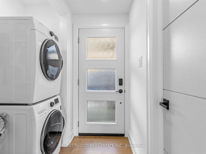 Photo 14 at 2185 Wyton Court, Lakeview, Mississauga