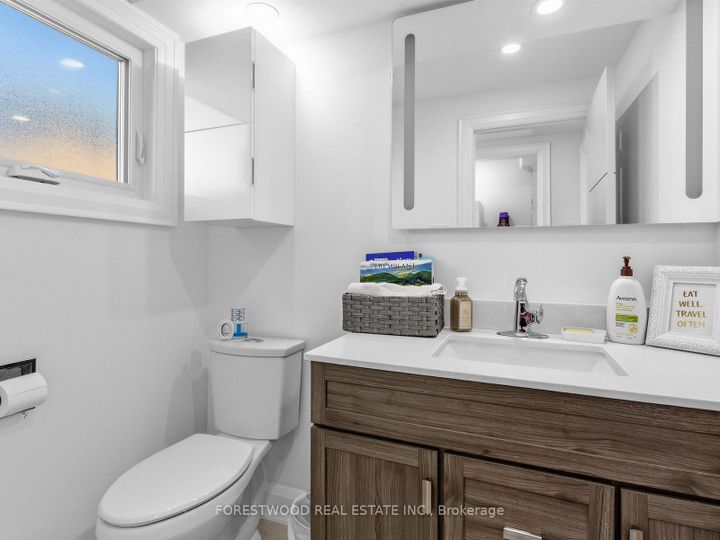 Photo 15 at 2185 Wyton Court, Lakeview, Mississauga