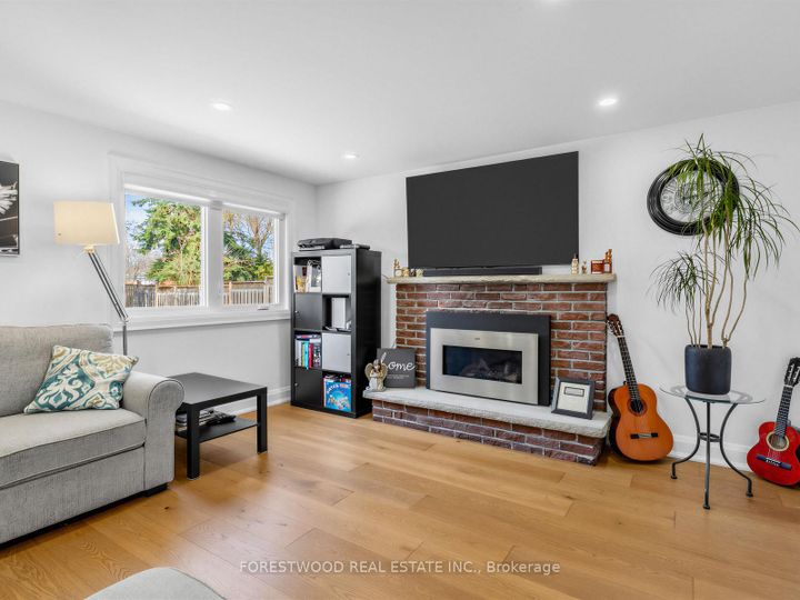 Photo 16 at 2185 Wyton Court, Lakeview, Mississauga