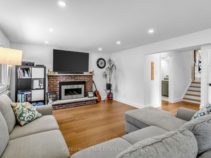 Photo 17 at 2185 Wyton Court, Lakeview, Mississauga