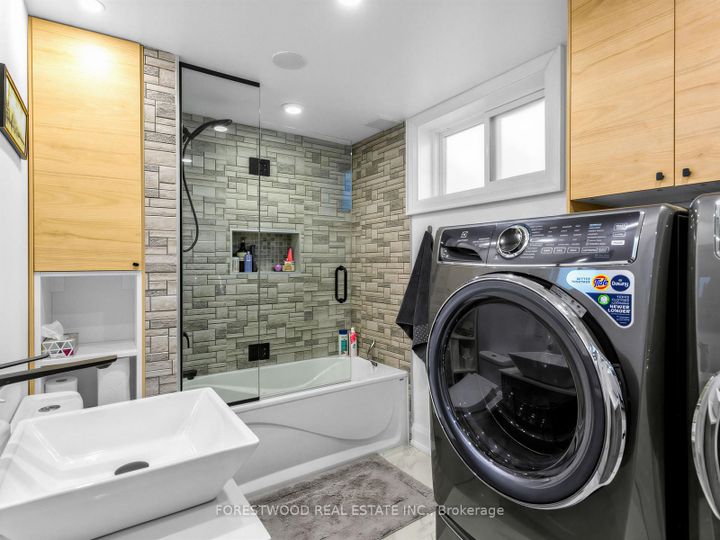 Photo 28 at 2185 Wyton Court, Lakeview, Mississauga