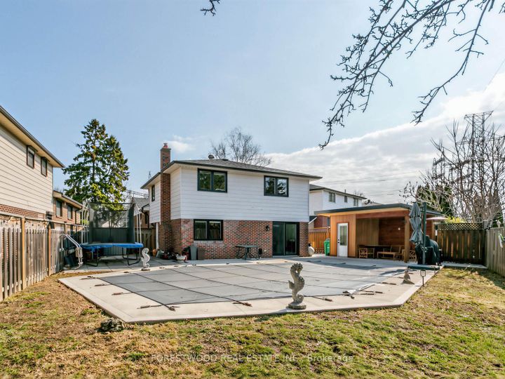 Photo 33 at 2185 Wyton Court, Lakeview, Mississauga