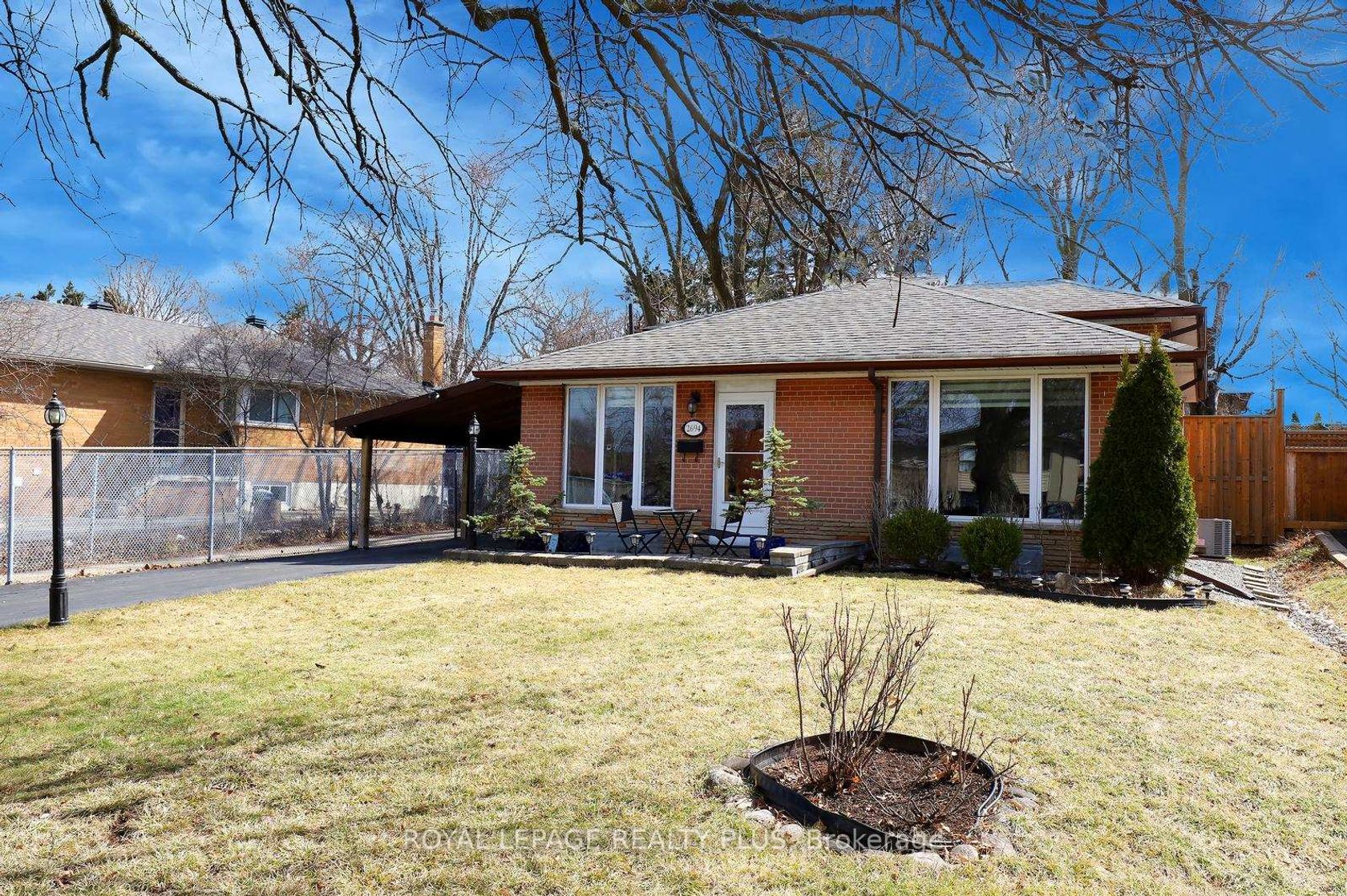 2694 Truscott Drive, Clarkson, Mississauga 