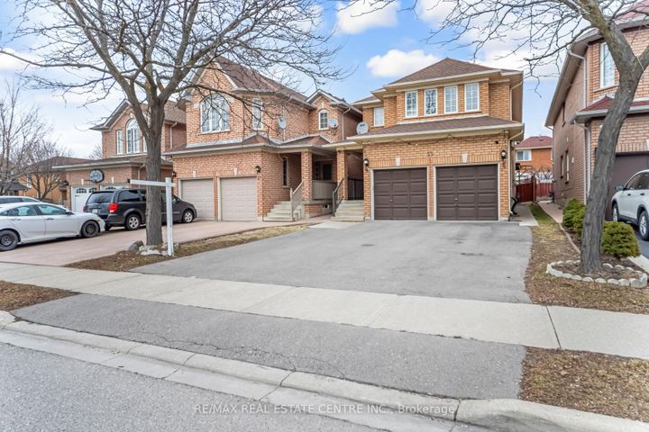 Photo 2 at 55 Golden Eagle Road, Wellington, Brampton