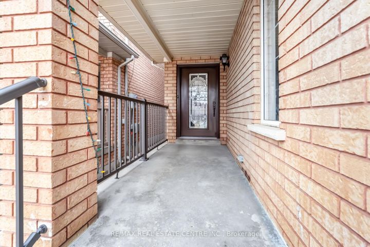 Photo 4 at 55 Golden Eagle Road, Wellington, Brampton