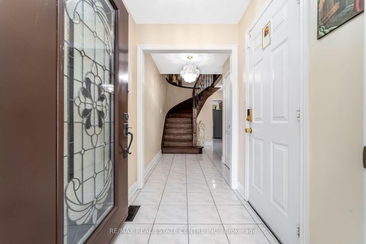 Photo 5 at 55 Golden Eagle Road, Wellington, Brampton