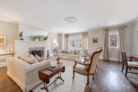 Photo 3 at 2 - 11A Clarendon Avenue, Casa Loma, Toronto