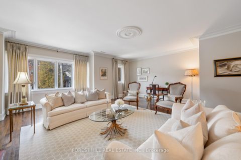 Photo 7 at 2 - 11A Clarendon Avenue, Casa Loma, Toronto