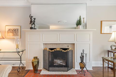 Photo 8 at 2 - 11A Clarendon Avenue, Casa Loma, Toronto