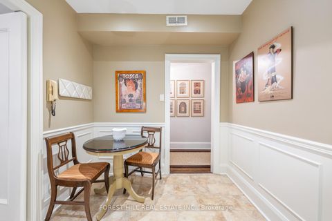 Photo 15 at 2 - 11A Clarendon Avenue, Casa Loma, Toronto