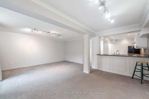 Photo 29 at 2 - 11A Clarendon Avenue, Casa Loma, Toronto