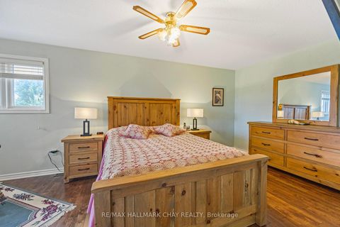 Photo 12 at 66 Penvill Trail, Ardagh, Barrie