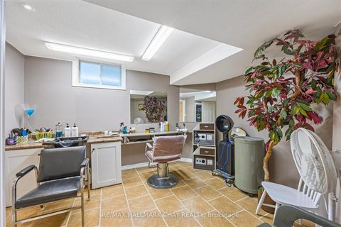 Photo 20 at 66 Penvill Trail, Ardagh, Barrie