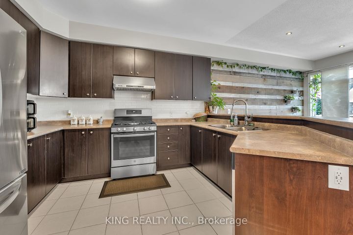 Photo 8 at 74 - 651 Farmstead Drive, WI Willmott, Milton