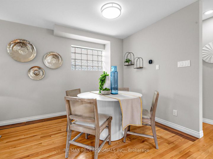 Photo 5 at 23 Mckayfield Road, East York, Toronto