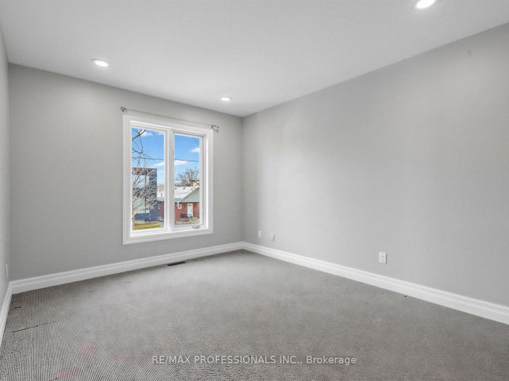 Photo 21 at 23 Mckayfield Road, East York, Toronto