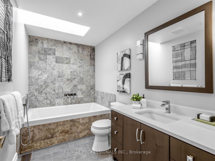 Photo 23 at 23 Mckayfield Road, East York, Toronto