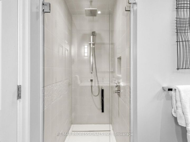 Photo 25 at 23 Mckayfield Road, East York, Toronto