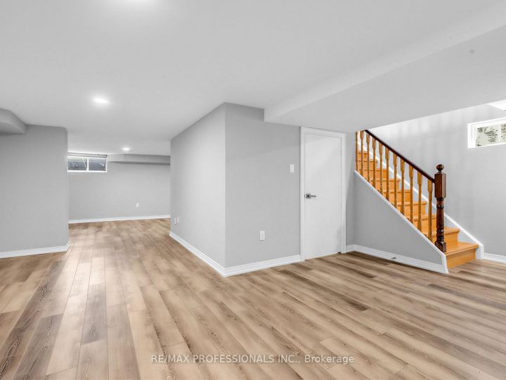 Photo 29 at 23 Mckayfield Road, East York, Toronto