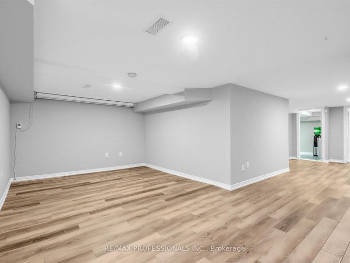 Photo 31 at 23 Mckayfield Road, East York, Toronto