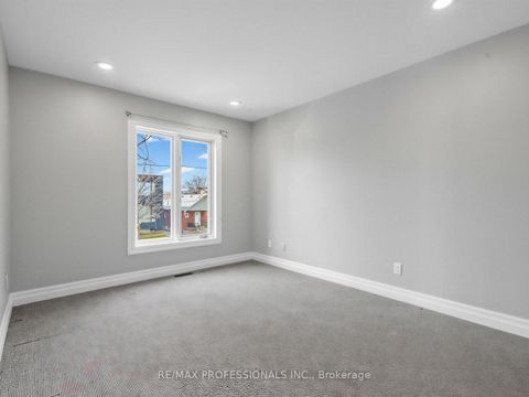 Photo 21 at 23 Mckayfield Road, East York, Toronto