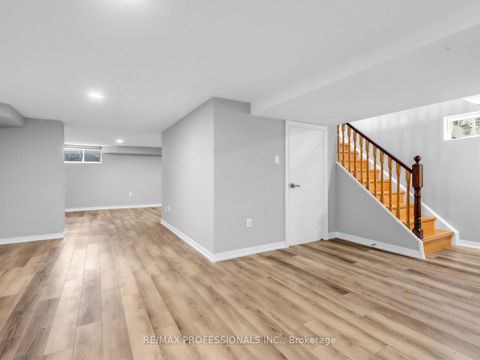 Photo 29 at 23 Mckayfield Road, East York, Toronto