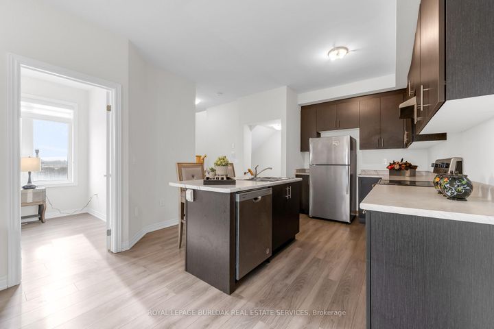 Photo 7 at 36 - 40 Zinfandel Drive, Stoney Creek, Hamilton