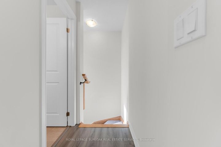 Photo 15 at 36 - 40 Zinfandel Drive, Stoney Creek, Hamilton