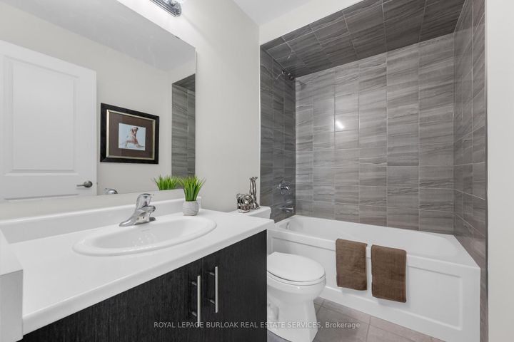 Photo 16 at 36 - 40 Zinfandel Drive, Stoney Creek, Hamilton