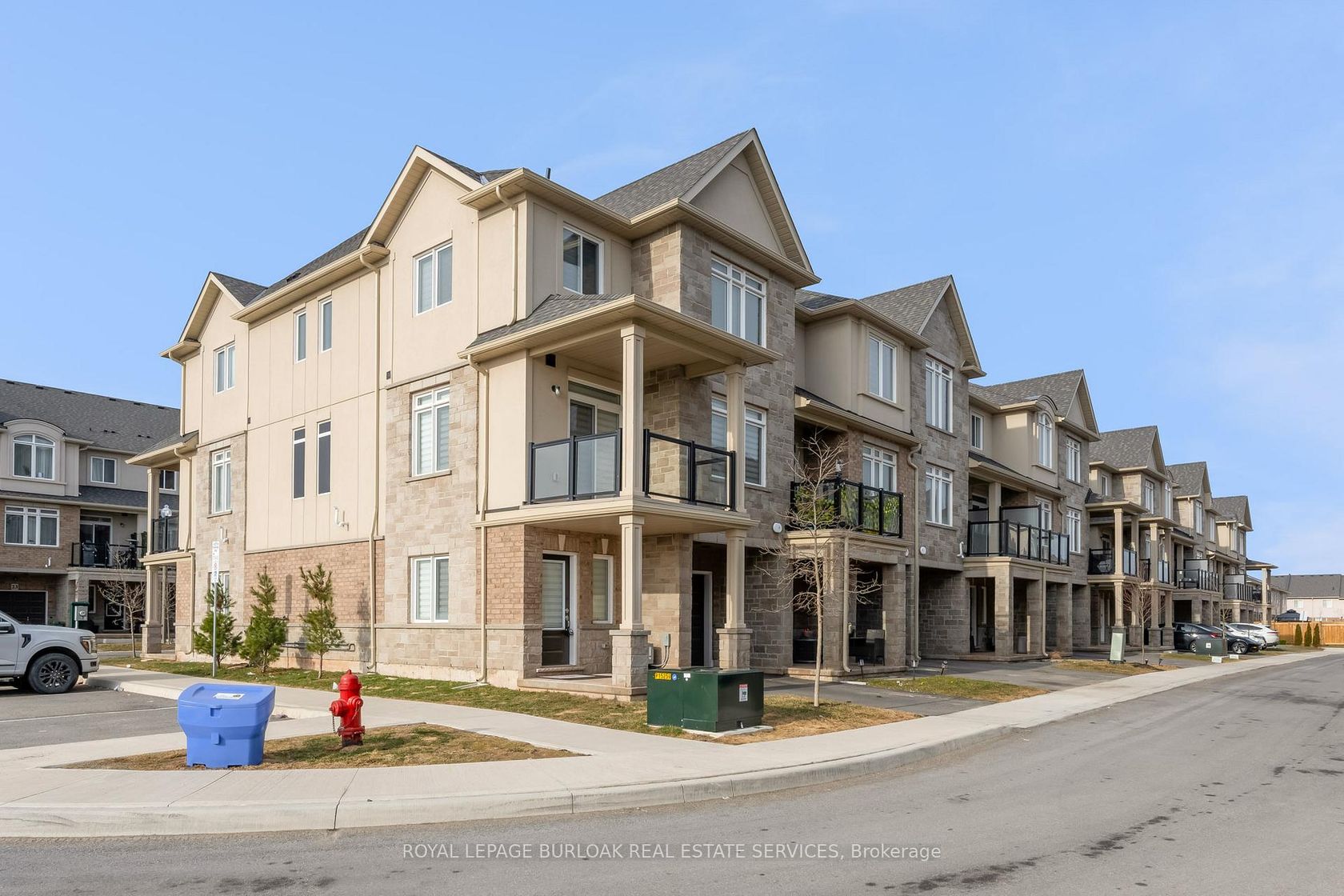 36 - 40 Zinfandel Drive, Stoney Creek, Hamilton 2